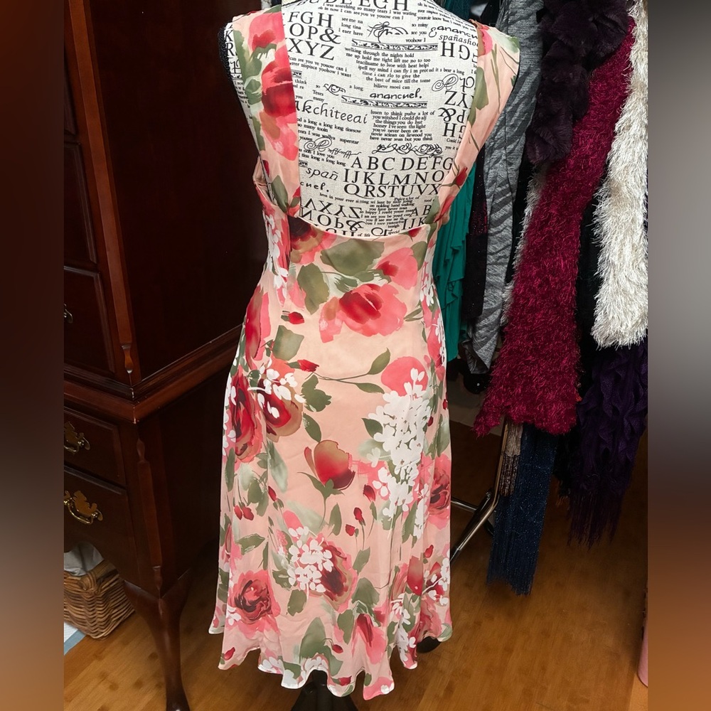 Floral dress - Picture 3 of 5